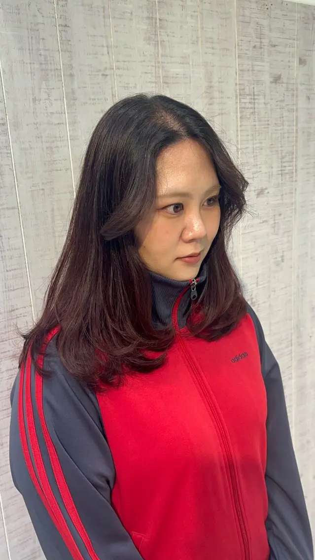 ロング レイヤーカット ハヤシ ナルミのヘアスタイル