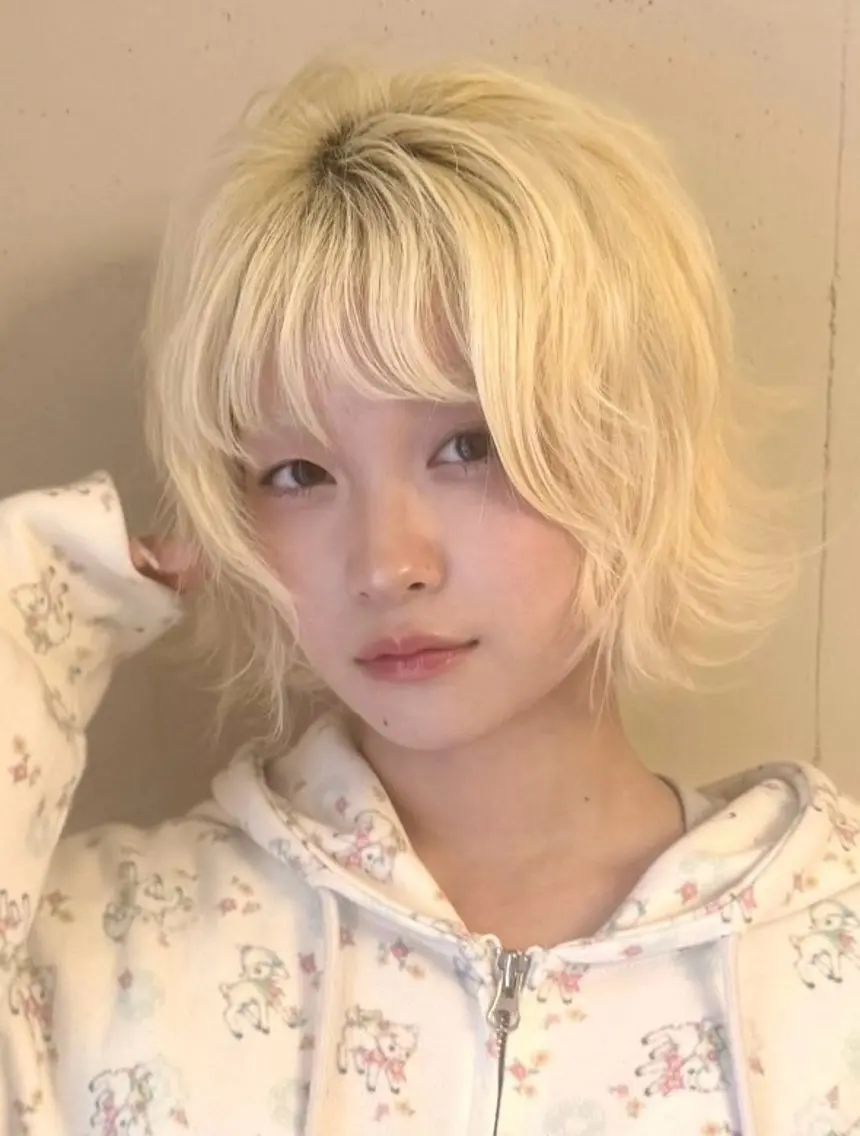 ショート カラー 大竹 椿咲のヘアスタイル