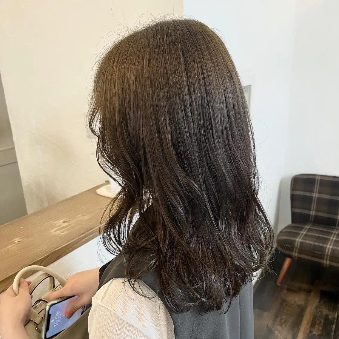 ミディアム カラー ベージュカラー 透明感カラー オリーブベージュ 伊藤ゆかり/髪質改善 /透明感カラーのヘアスタイル
