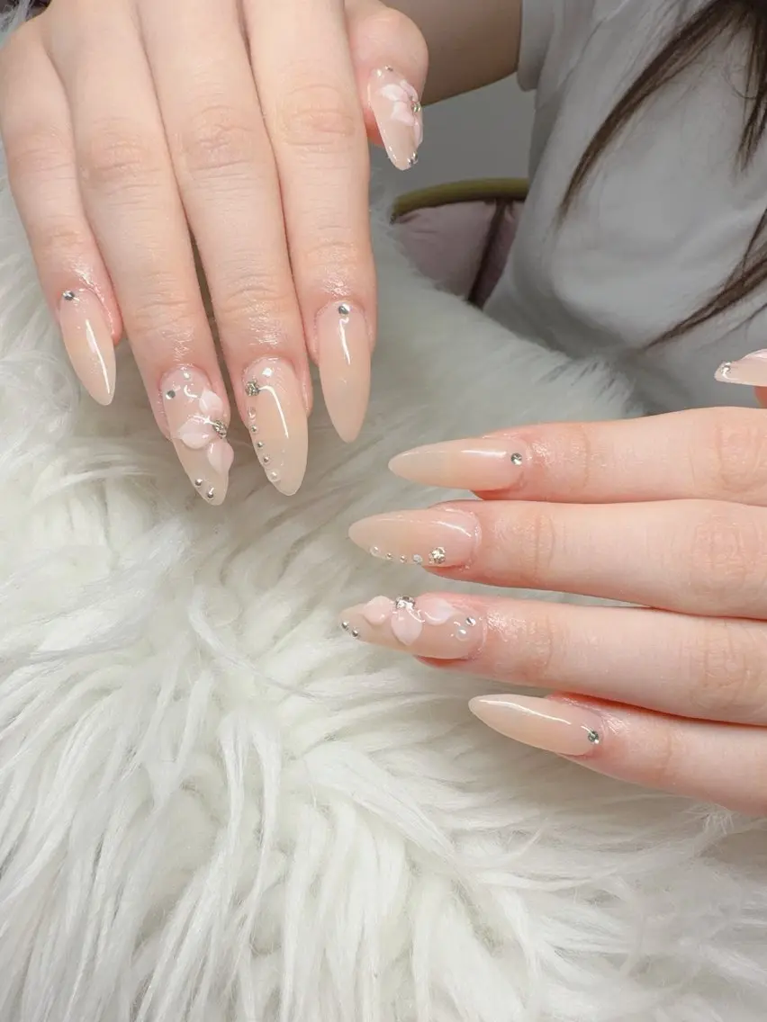 ネイル Lee Nailsのネイルデザイン