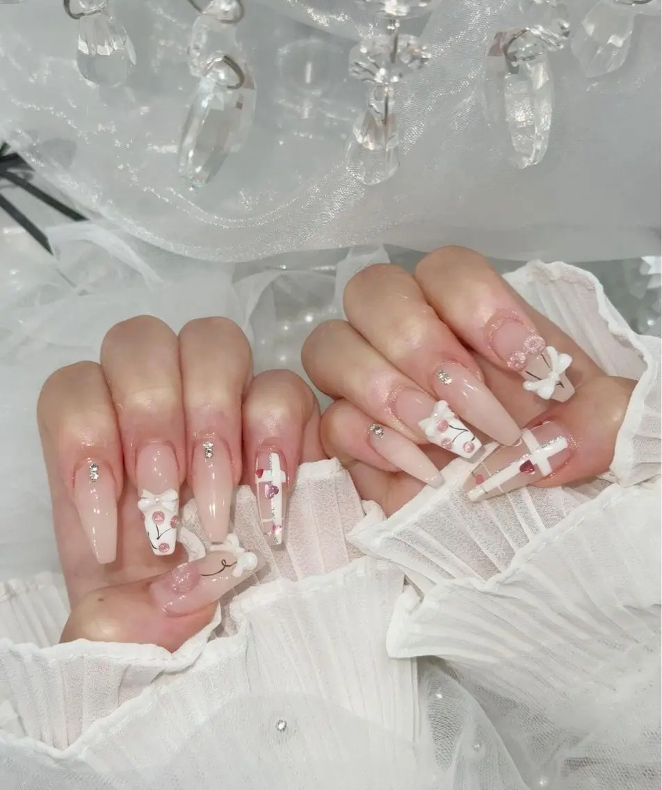セミロング 韓国風ヘア ハンドネイル Aila Nail ShinOkuboのネイルデザイン