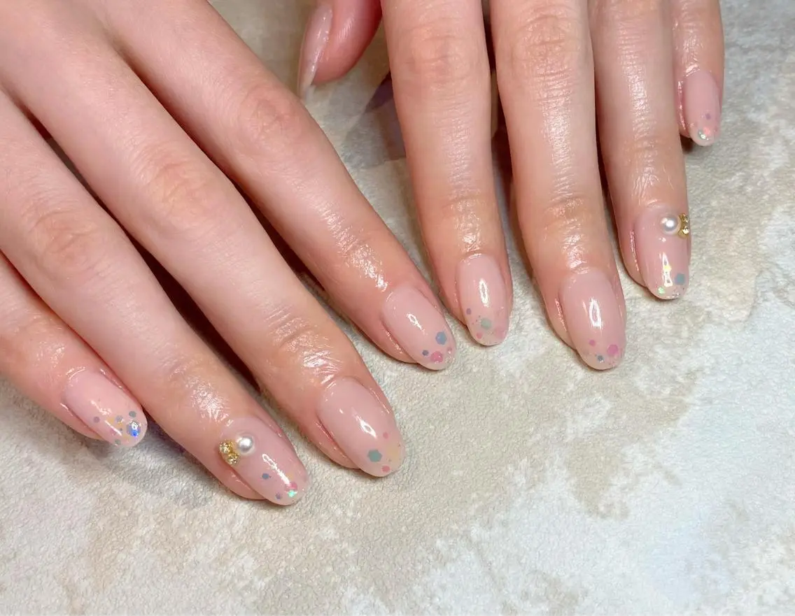 ネイル オーロラネイル ホログラムネイル Lino+ ネイル&よもぎ蒸しのネイルデザイン