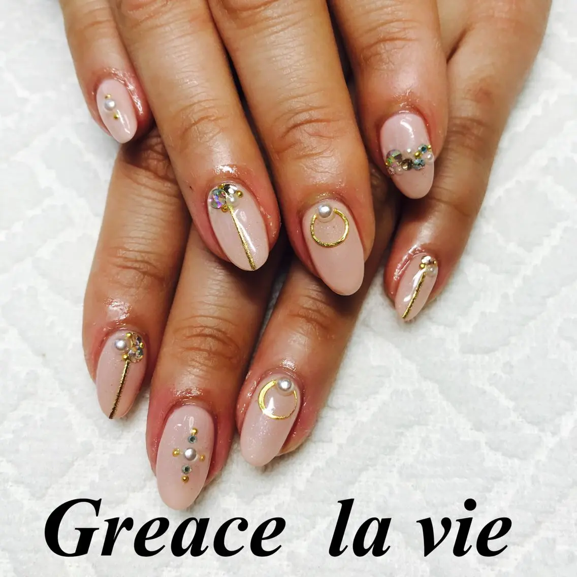 ロング カラー パーマ ヘアアレンジ キッズ ネイル マツエク・マツパ ナチュラル Greace  la vieのネイルデザイン
