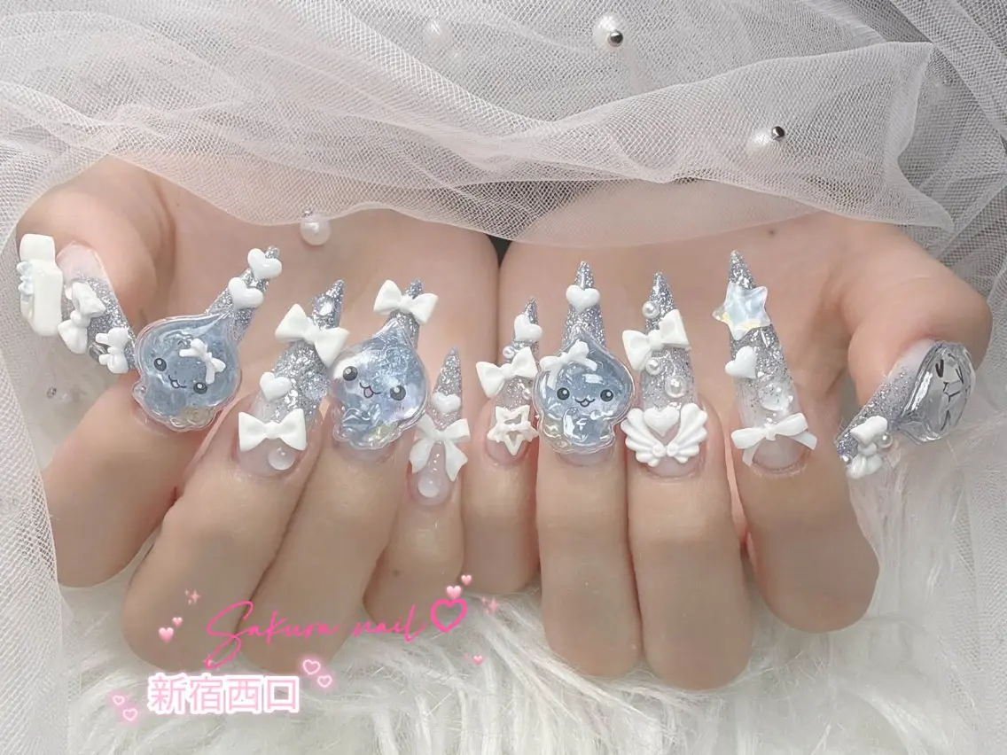ネイル オーロラネイル クリアネイル フレンチネイル ジェルネイル ガーリー ハンドネイル Sakura Nail Salonのネイルデザイン