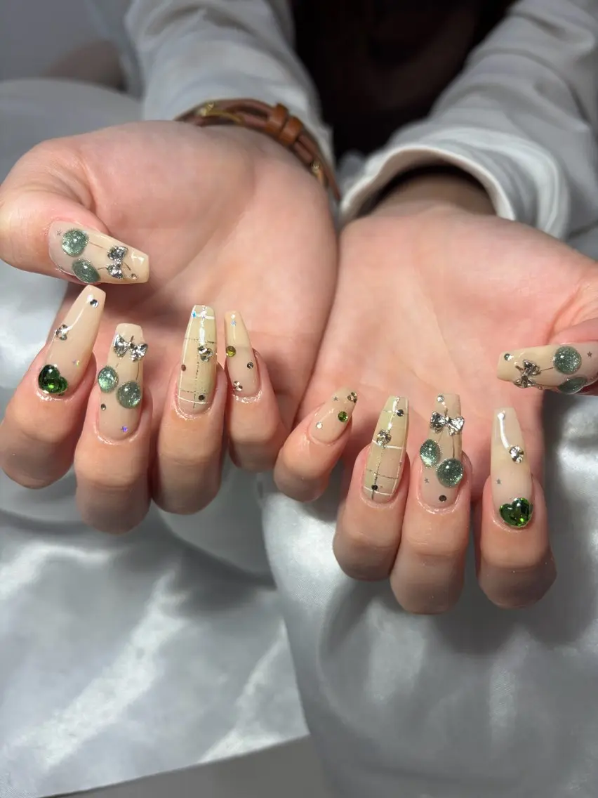 ネイル ハンドネイル nailroom‪ sb‪‪𓈒𓂂𓏸のネイルデザイン