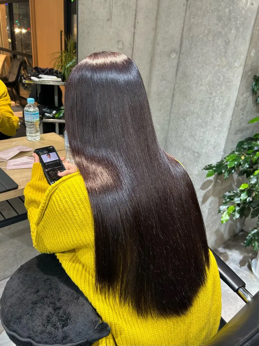 ロング カラー パーマ ボルドーカラー トリートメント カット ヘアカラー 縮毛矯正 OAK溝の口 天使の輪👑YUKIのヘアスタイル