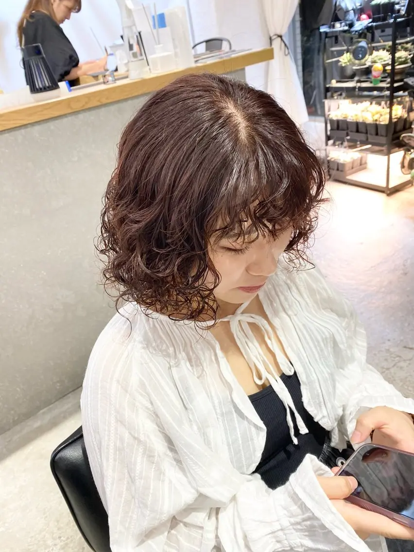 💇🏻♀️デザインカット+パーマ+保湿トリートメントの写真