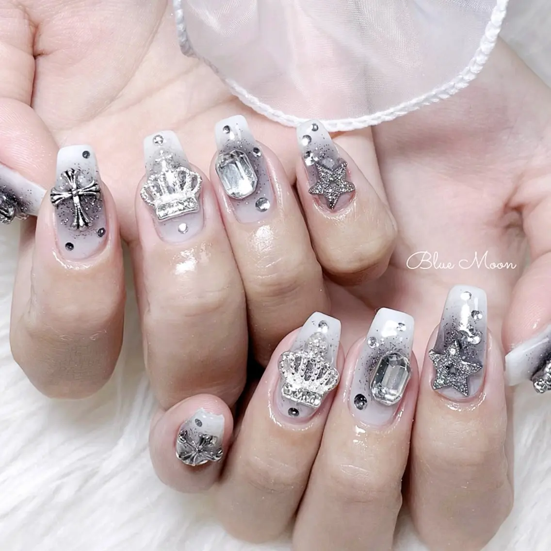 ネイル リボン ハンドネイル フットネイル ハンドケア nail salon Blue Moonのネイルデザイン
