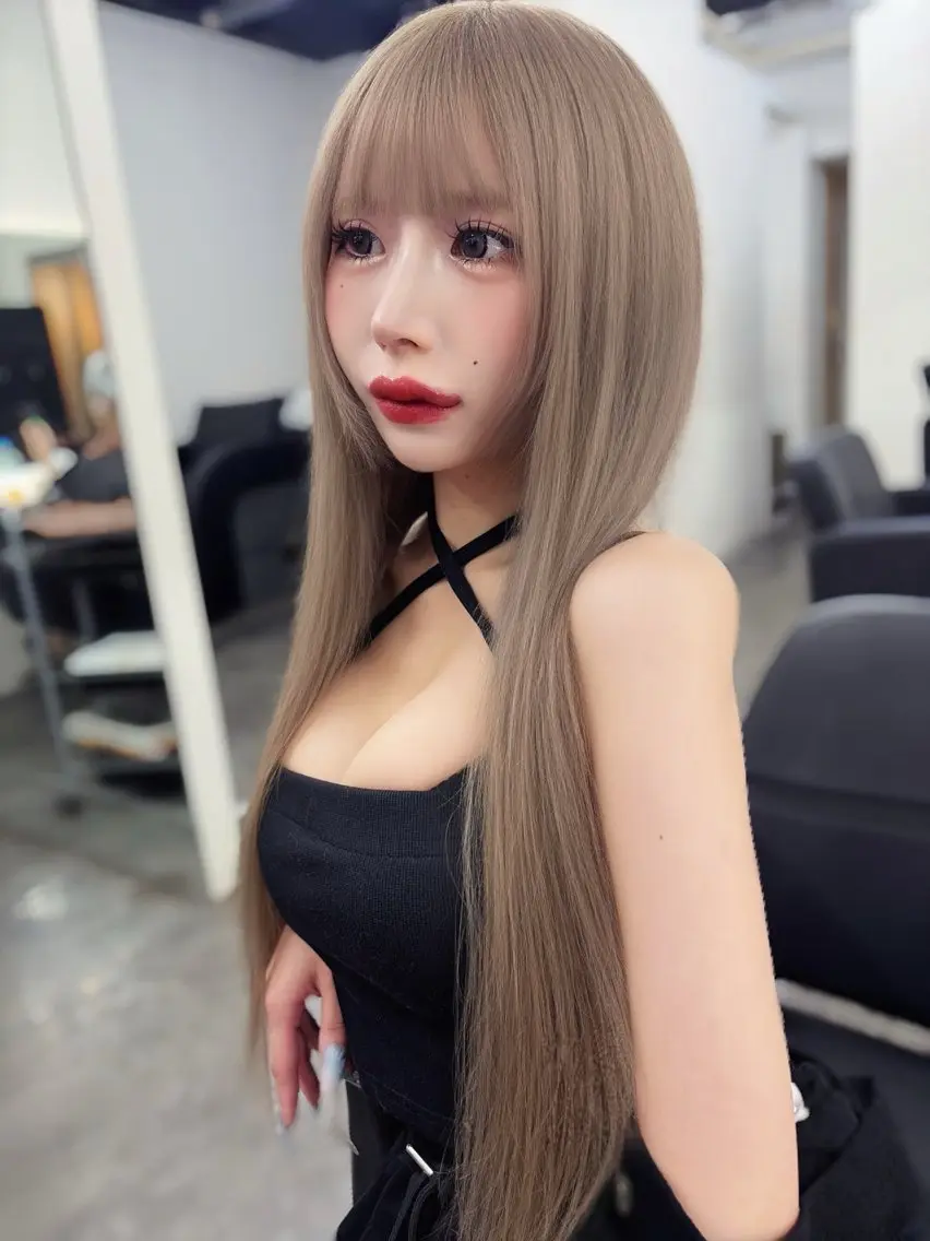 セミロング 顔まわりレイヤー 伸ばしかけ レイヤーカット 小顔カット モテ髪特化美容師 YO-SUKEのヘアスタイル