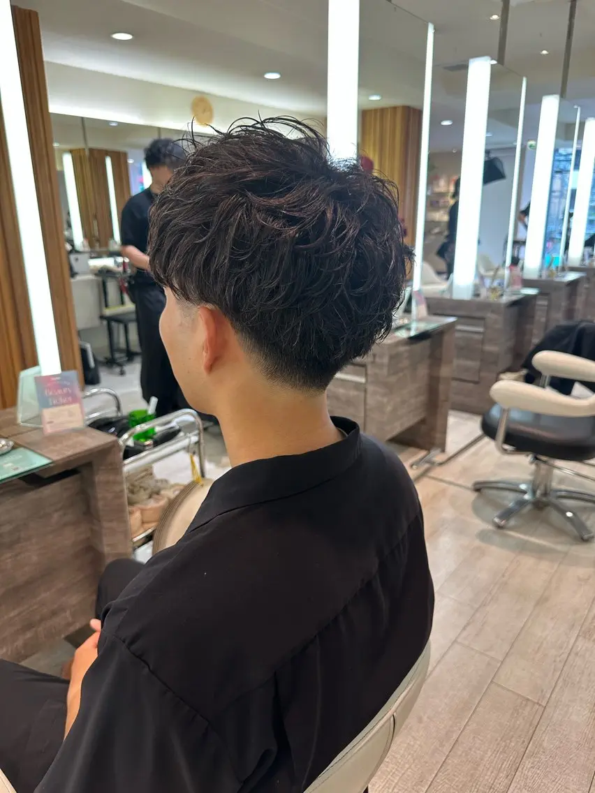 パーマ メンズ ビジネス フェードカット メンズパーマ ツーブロック カット パーマ 佐野 太河のヘアスタイル