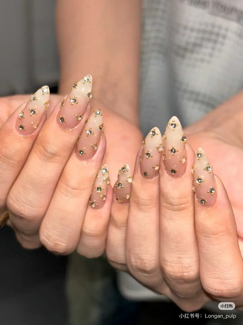 ネイル アートネイル オーロラネイル チークネイル 長さ出し フットネイル ハンドネイル Blossom nail_研修のネイルデザイン