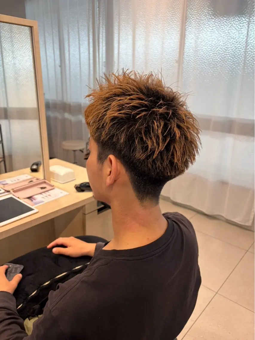 ショート カラー メンズ ヘアカラー KEITA  ︎︎のヘアスタイル