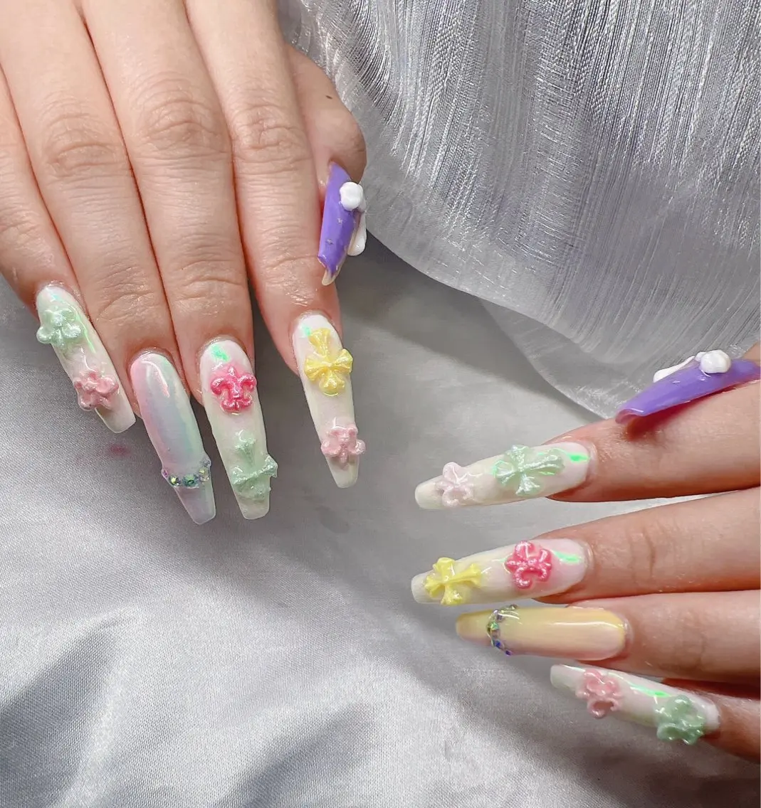 ネイル 長さ出し グラデーション 卒業式 キラキラネイル マグネットネイル ハンドネイル Lee Nailsのネイルデザイン