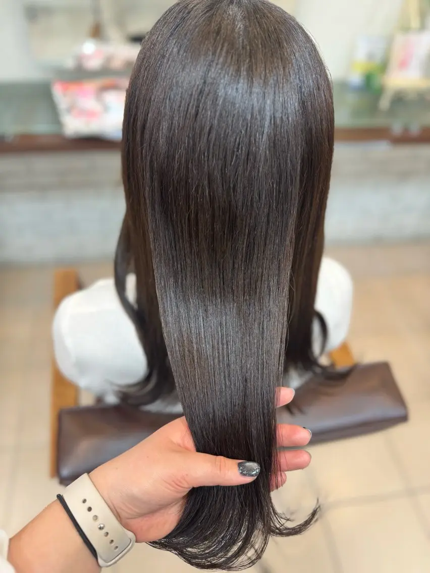 セミロング カット ヘアカラー トリートメント 富澤あゆみ/髪質改善 /レイヤーカットのヘアスタイル