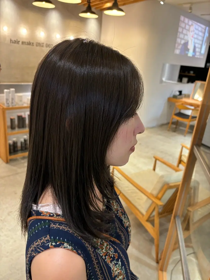 セミロング 辻 愛麗のヘアスタイル