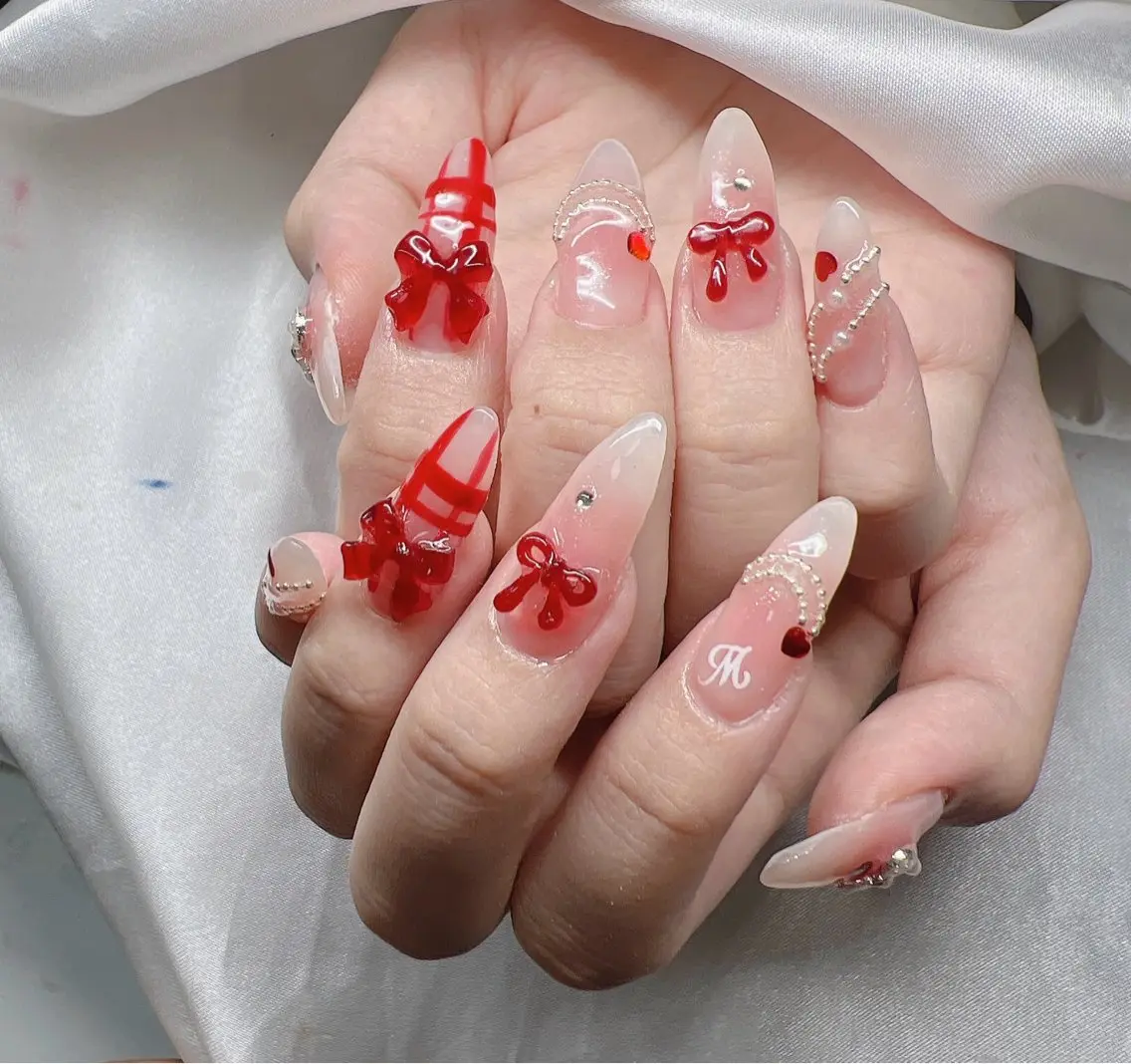 ネイル ハンドネイル Lee Nailsのネイルデザイン
