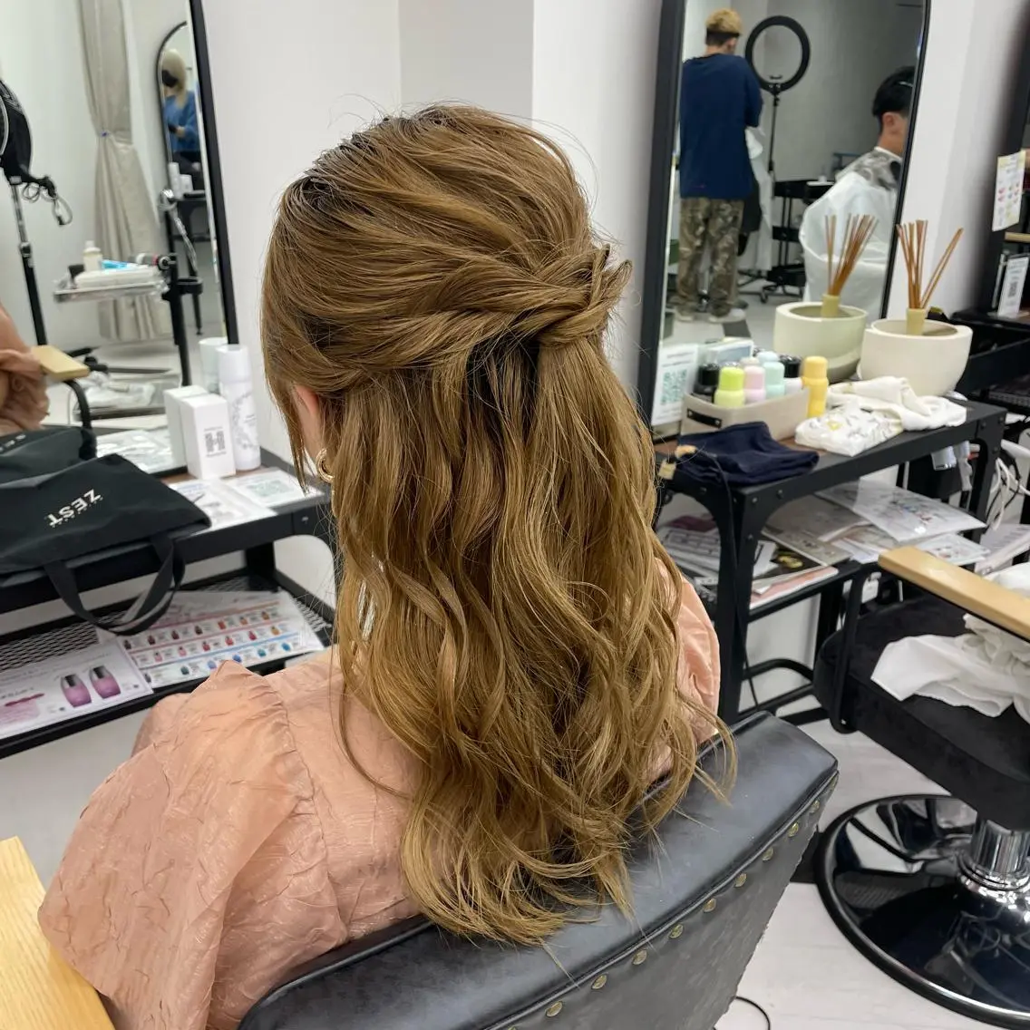 セミロング カラー パーマ ヘアアレンジ メンズ キッズ ネイル マツエク・マツパ アイブロウ mona/ ストレートスタイル✨のヘアスタイル