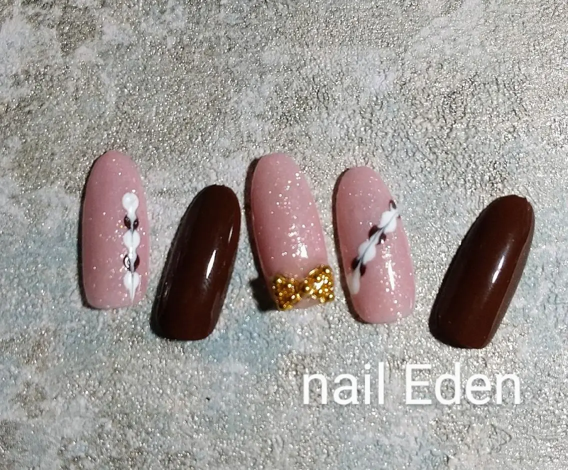 ネイル バレンタイン Eden ♾️のネイルデザイン