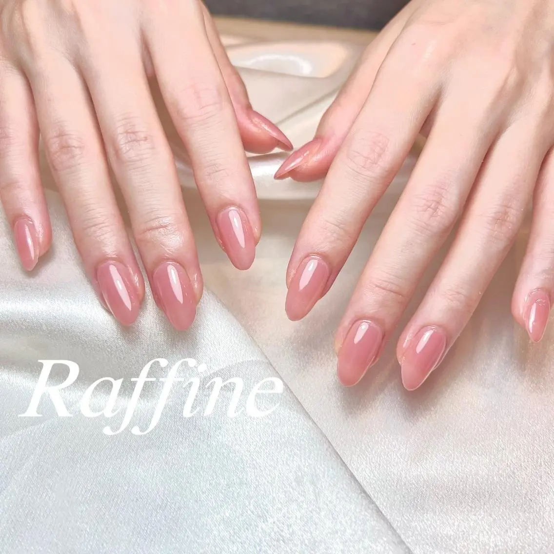ネイル RAFFINE haru🦋🩵のネイルデザイン