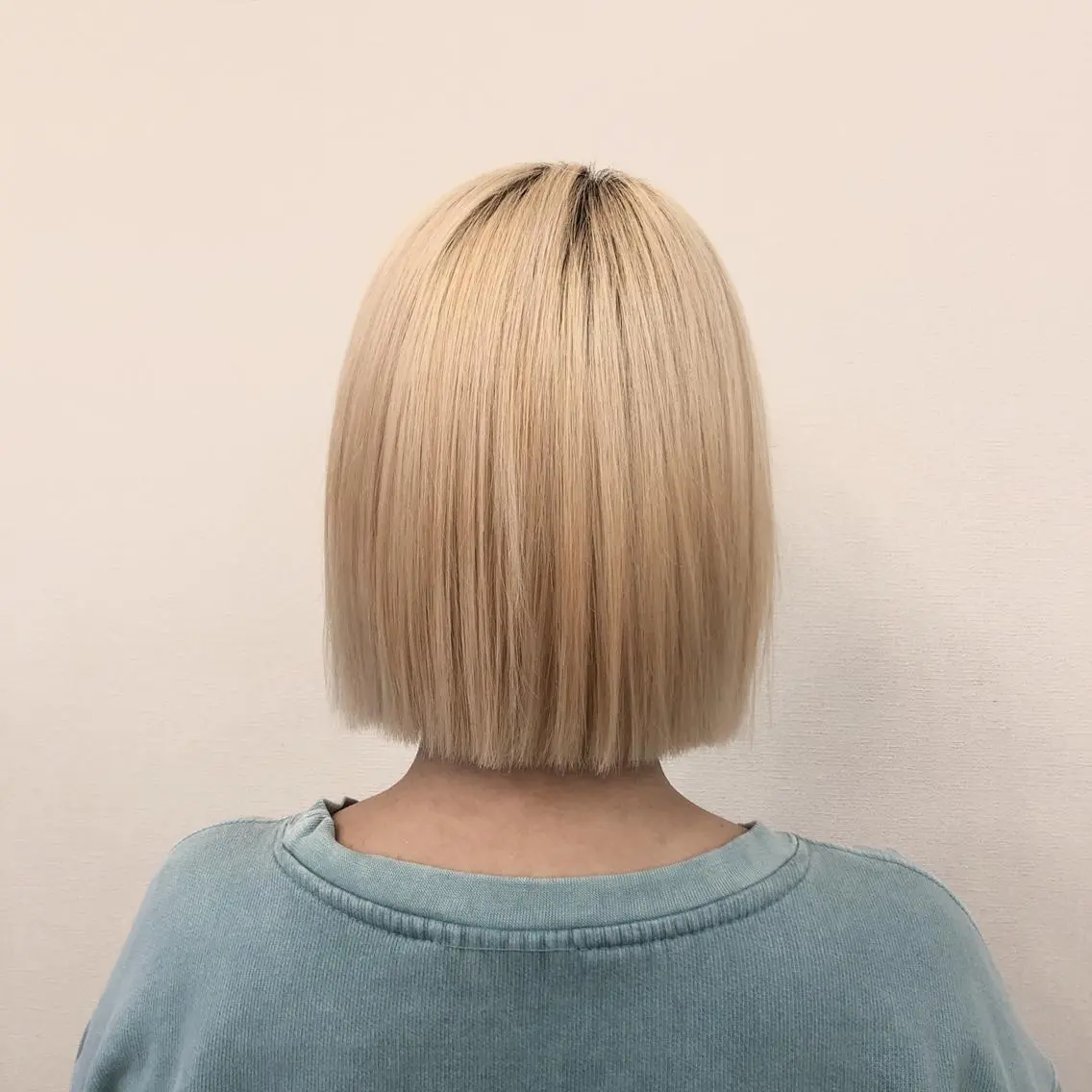 カラー セミロング ブリーチ 抜きっぱなしブロンド ハイトーンカラー ボブ IN∞hair/ インヘアー/下伊福店のヘアスタイル
