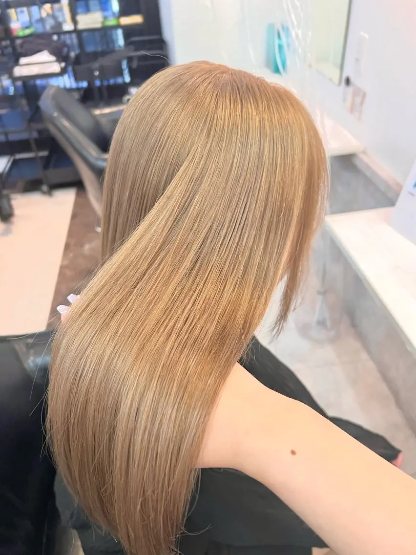 ロング ヘアカラー 💓Yuri💓 ハイトーン/デザインのヘアスタイル