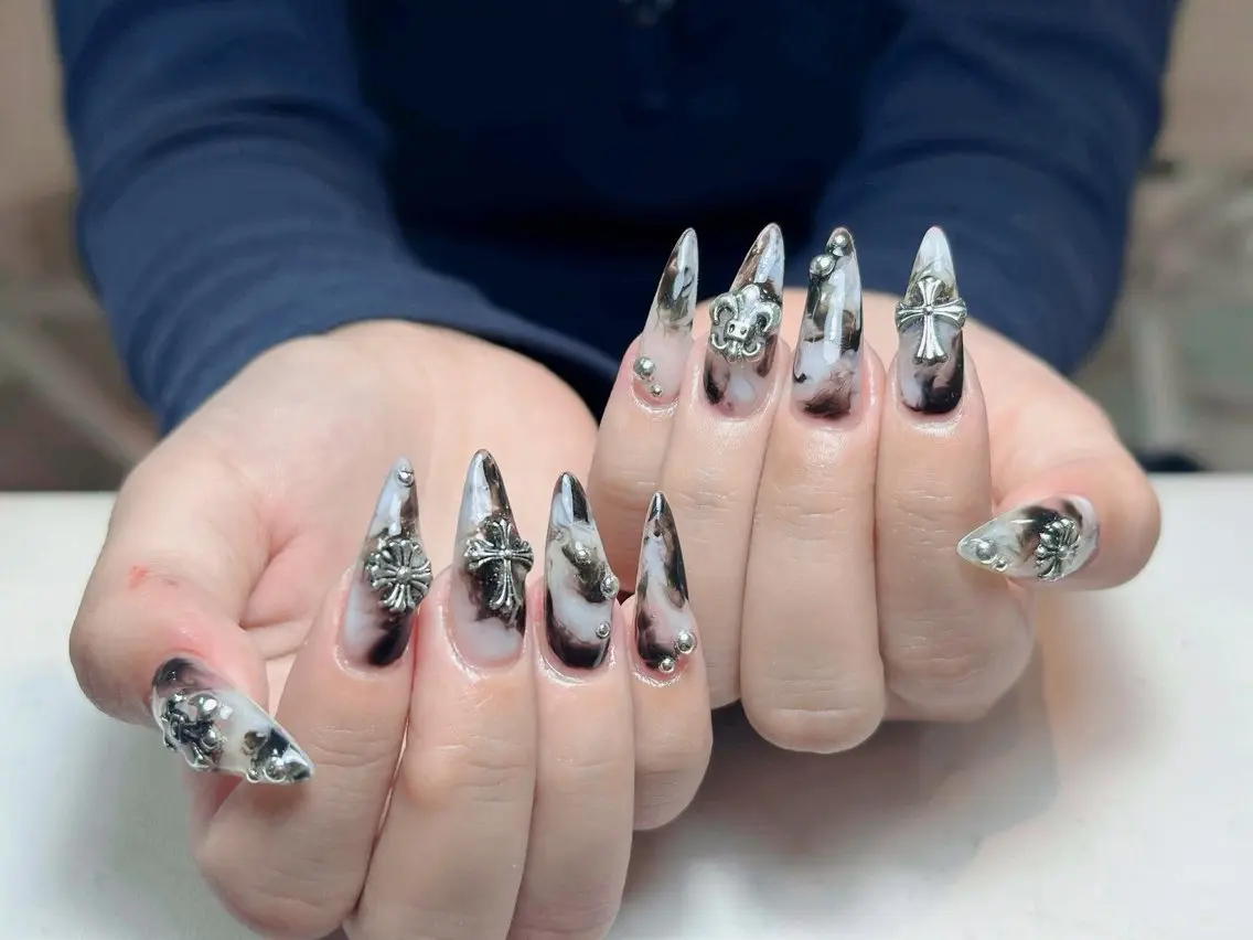 ネイル アートネイル 成人式 ジェルネイル ニュアンスネイル 夏ネイル ハンドネイル Jenn Nail Salonのネイルデザイン