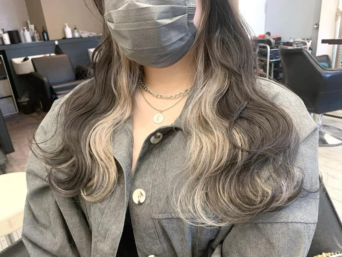 【🉐カット+カラー+ハイライトエクステ20本】髪を傷ませずにハイライト💫の写真