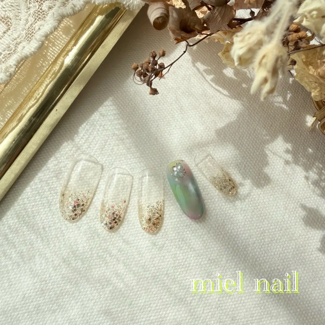 ネイル グラデーション ラメ(グリッター) ラメグラデーション 夏ネイル ハンドネイル miel nailのネイルデザイン