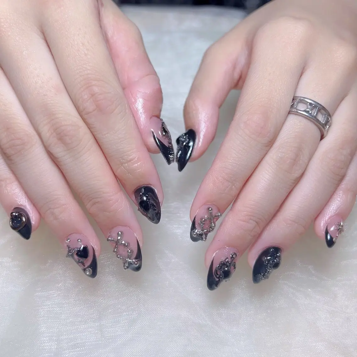 メンズ ネイル メンズ韓国風 アートネイル オーロラネイル ガーリー キラキラネイル ハンドネイル Nail salon 木にいるのネイルデザイン