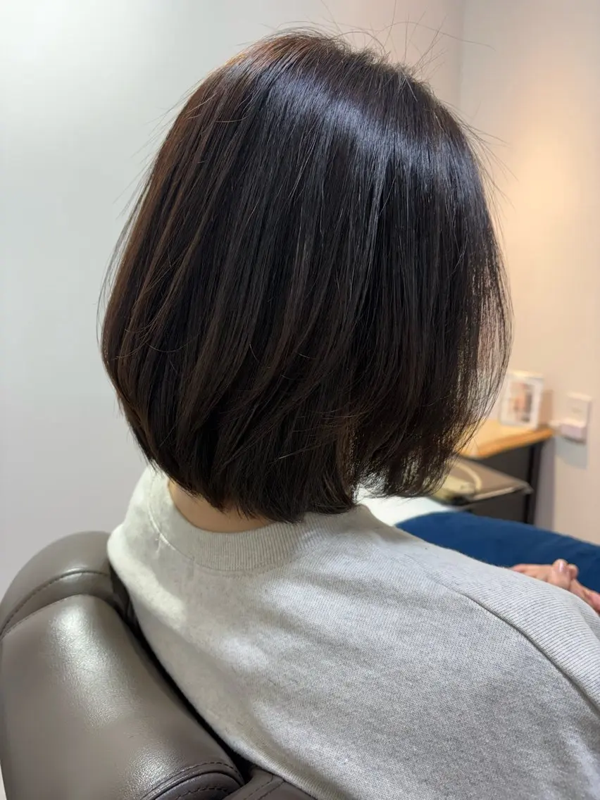 ミディアム 西本 美華のヘアスタイル
