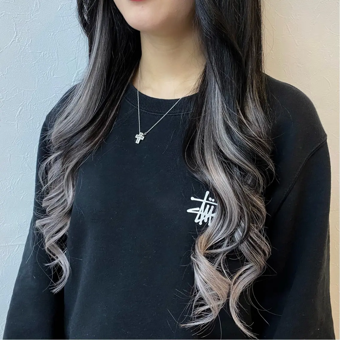 ロング シールエクステ エクステ ヘアカラー トリートメント エクステ GLOSS 心斎橋 山上のヘアスタイル