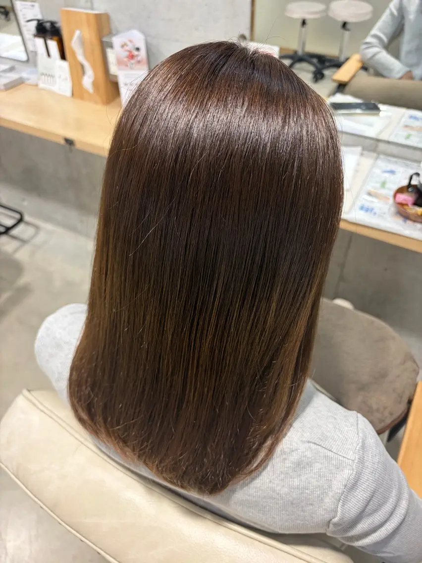 ミディアム ヘアカラー 安永識央里/大曽根/ カラーモデルのヘアスタイル