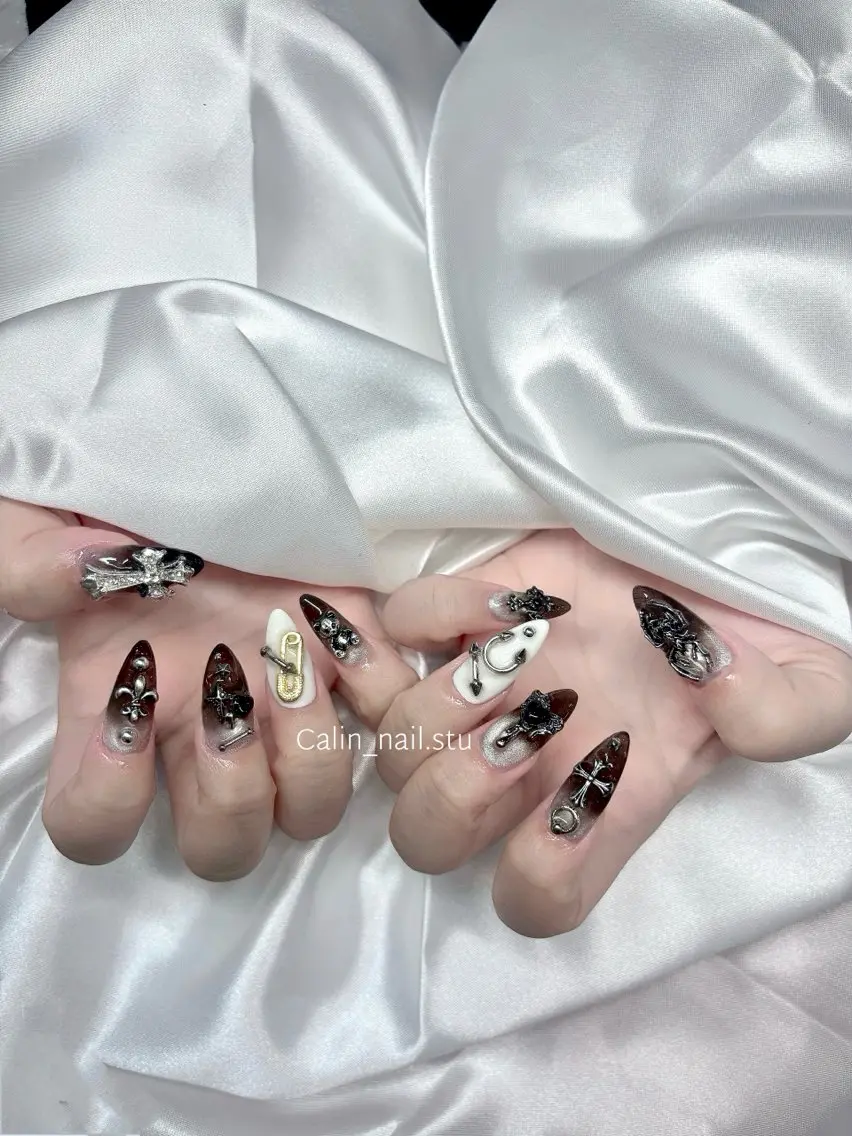 ネイル ハンドネイル HAPPI NAIL CALINのネイルデザイン