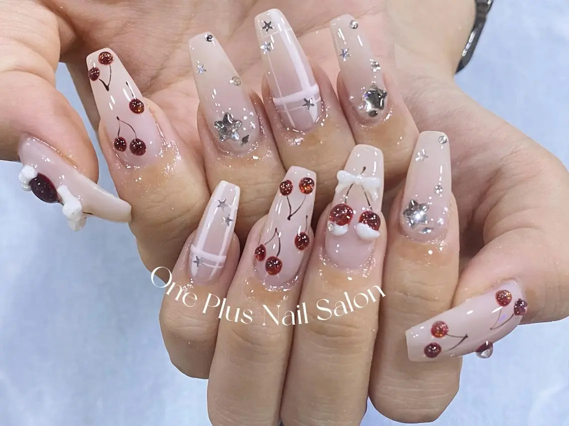 ネイル オーロラネイル 長さ出し フットネイル フレンチネイル ジェルネイル ハンドネイル One Plus Nail Salonのネイルデザイン