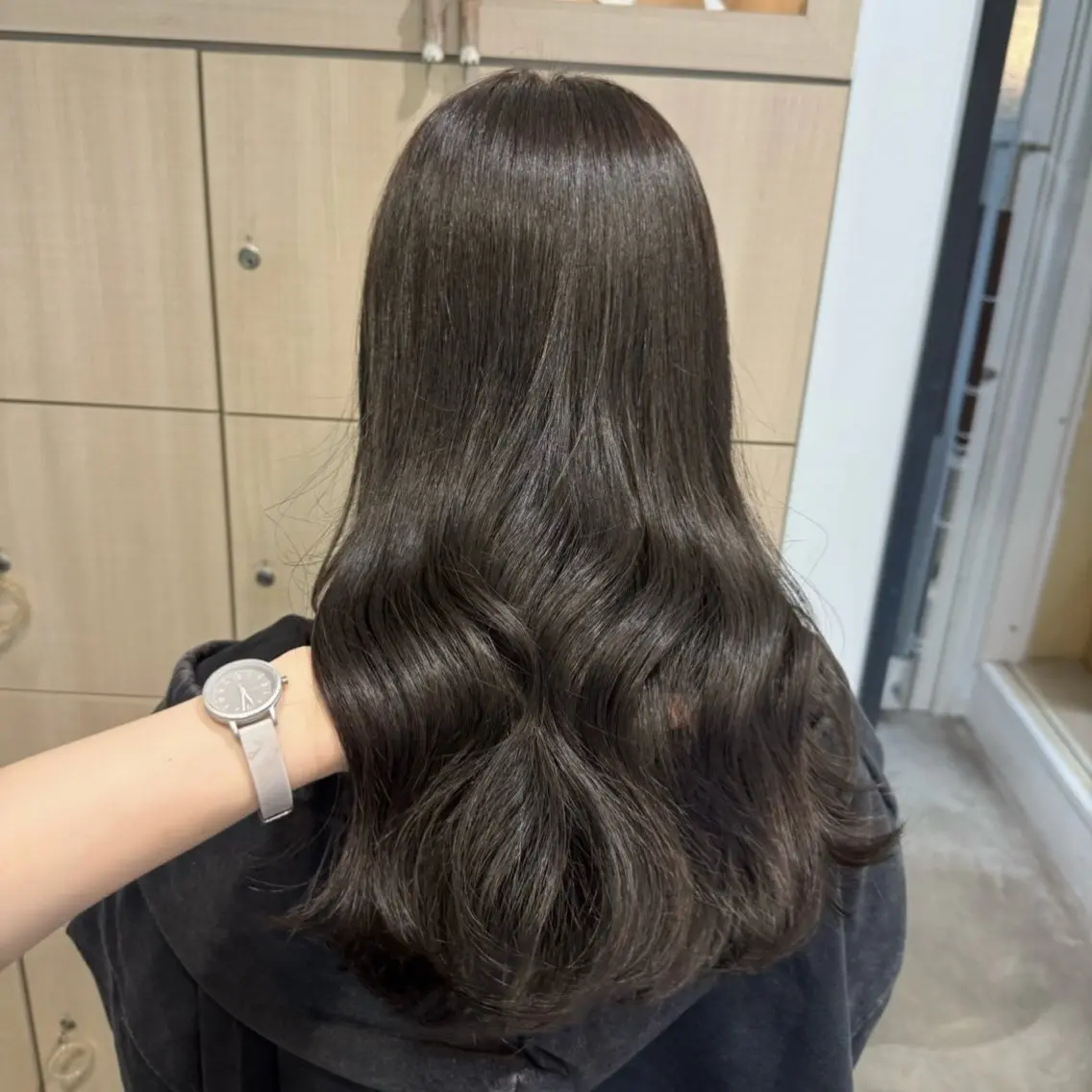 【大人気❗️】似合わせお顔まわりカット+透明感カラー+トリートメント🧴の写真