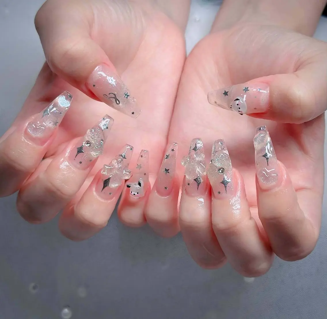 ネイル チークネイル フレンチネイル キラキラネイル 韓国ネイル マグネットネイル ハンドネイル Buruberii hbaby nailのネイルデザイン