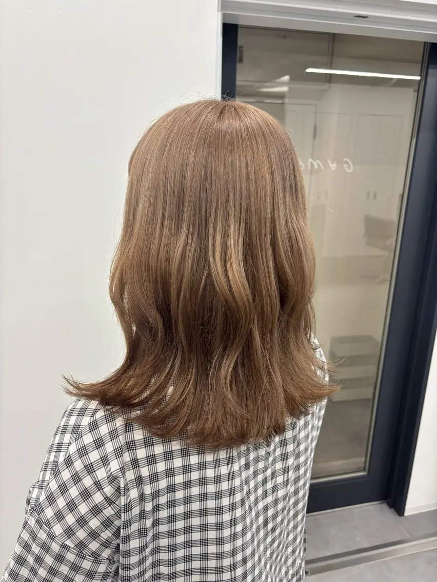セミロング カラー 🧸🎀ブリーチ 栄🎀🧸かのんのヘアスタイル