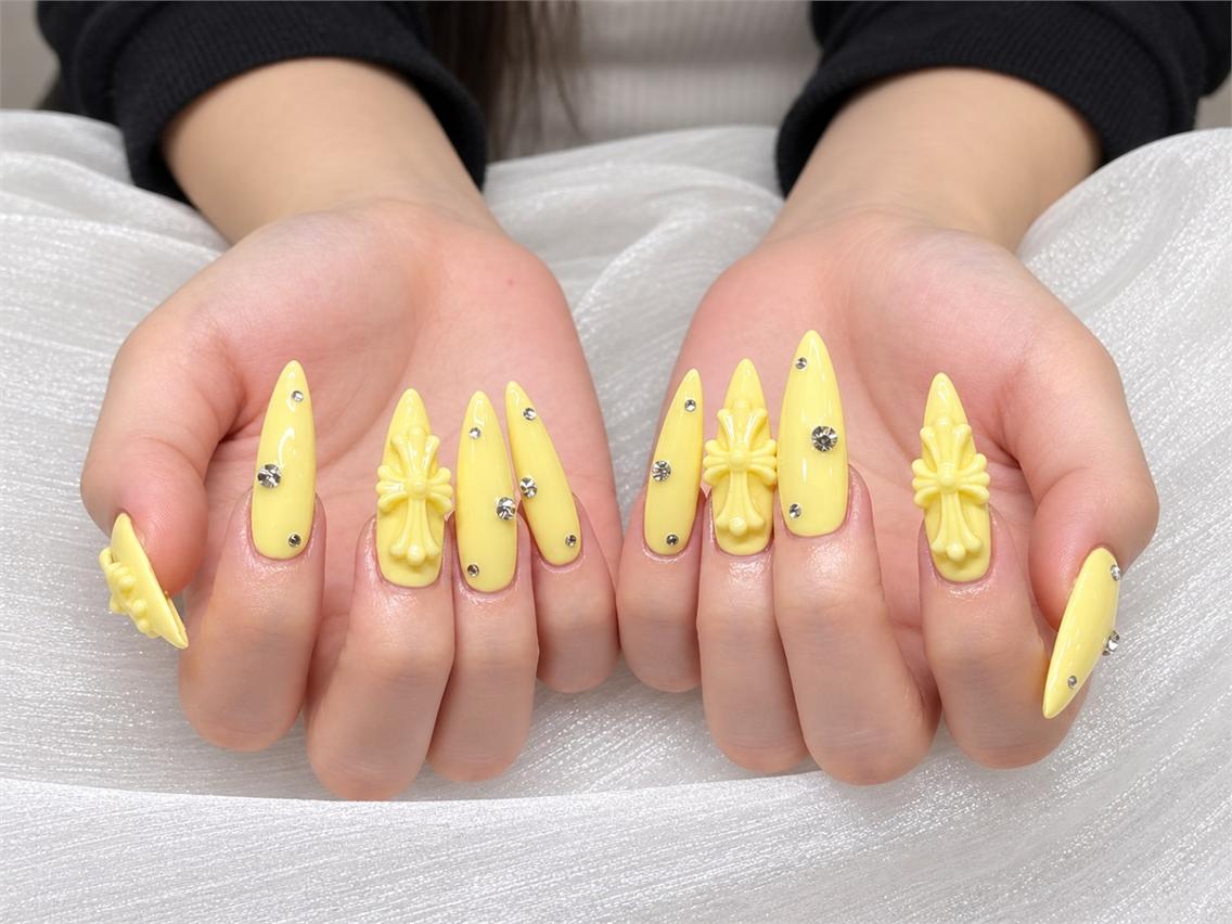 ネイル ロングネイル 黄色 NAILS 168 大塚のネイルデザイン