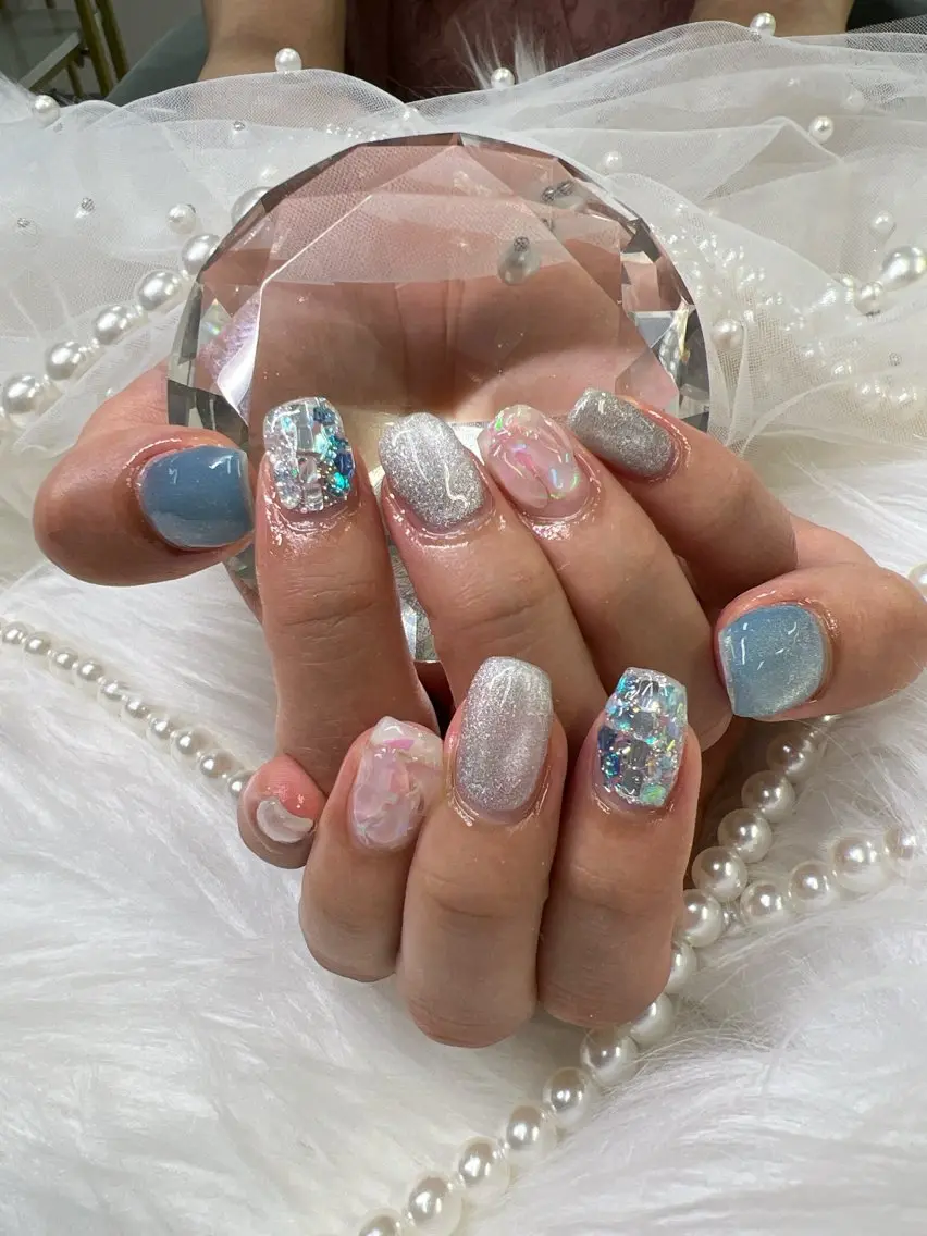 ネイル フレンチネイル ジェルネイル ガラスフレンチ 韓国ネイル マグネットネイル ハンドネイル Queeens nailのネイルデザイン