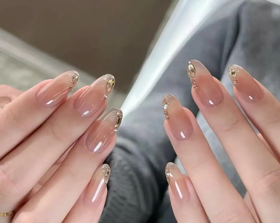 ネイル チークネイル 長さ出し フレンチネイル ガーリー 韓国ネイル sun nail池袋 モデル募集のネイルデザイン