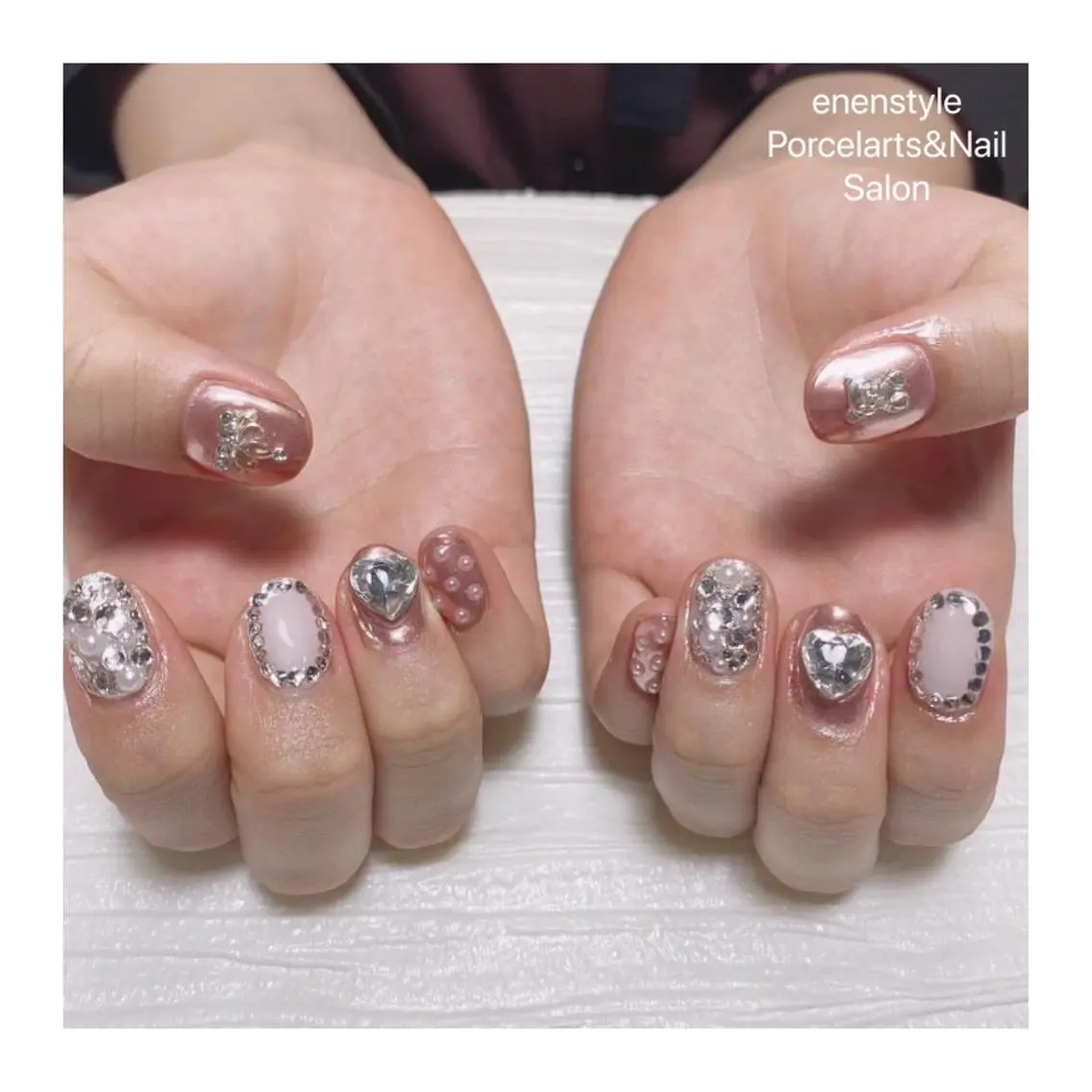 ミディアム ネイル ハンドネイル 🐾enen style 🐾のネイルデザイン