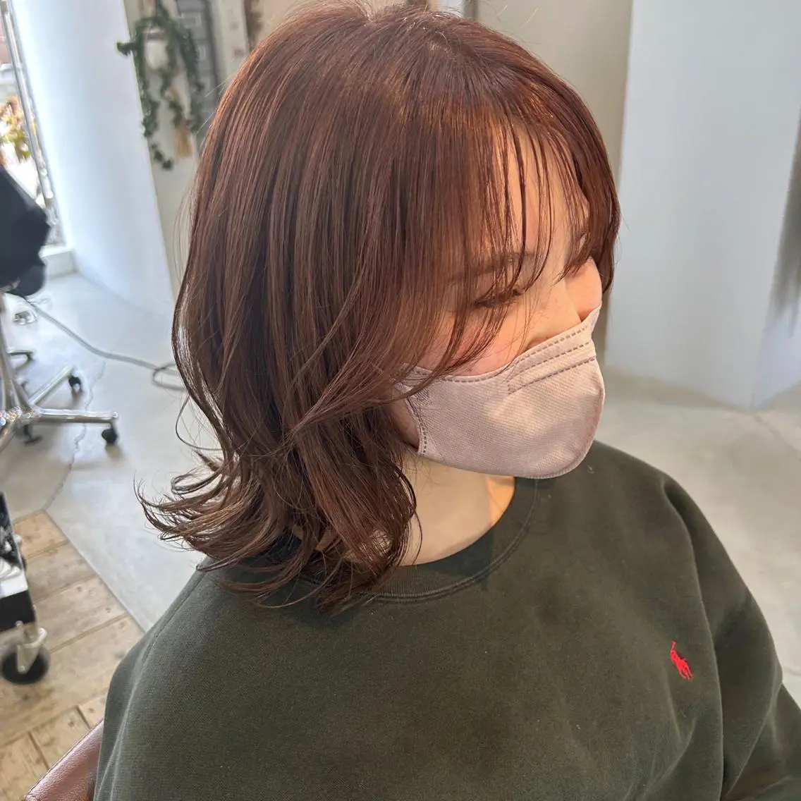 ミディアム カット ヘアカラー 綿貫 美雪のヘアスタイル
