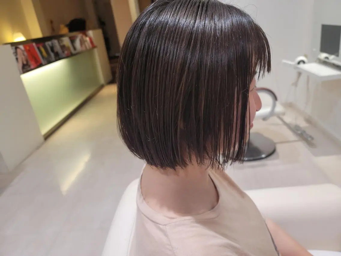 ショート 切りっぱなしボブ ボブ 鈴木 翠のヘアスタイル