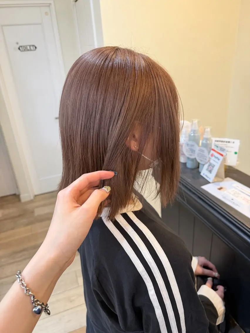 ミディアム カット ヘアカラー Karin／ レイヤーブリーチ🥀のヘアスタイル