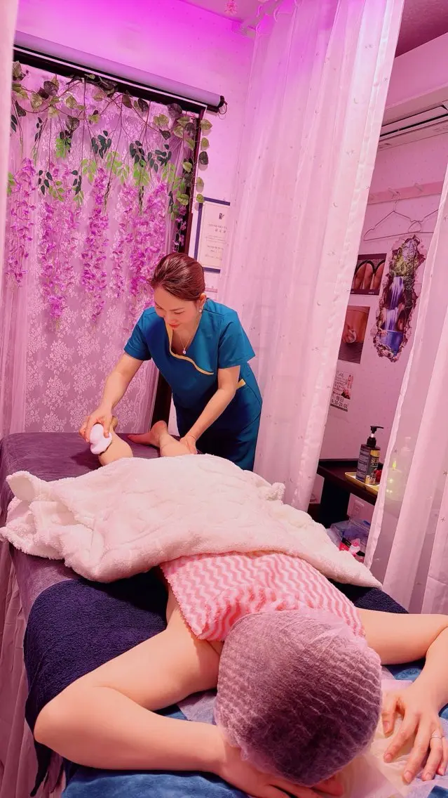 マッサージサロン AKIのネイルデザイン