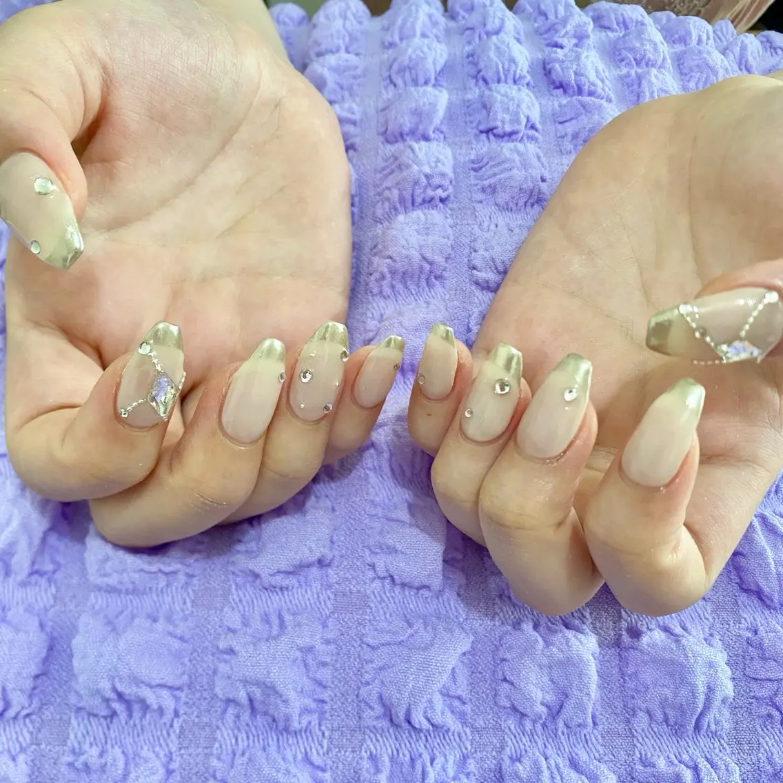 ネイル 持ち込み VIBLISS福岡 tomokoのネイルデザイン