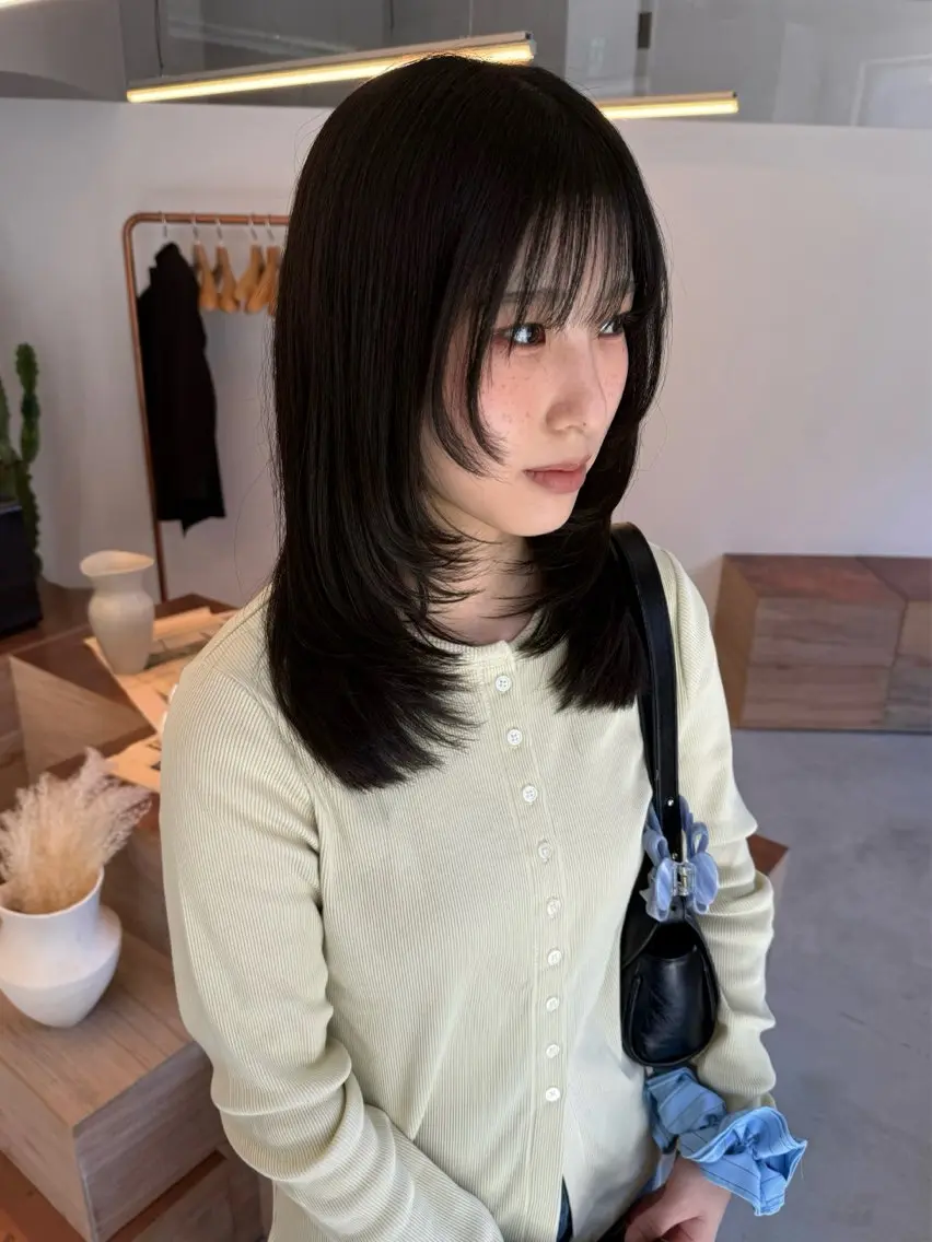 ミディアム レイヤーカット カット ヘアカラー fubuki🪷 似合わせカットカラーのヘアスタイル