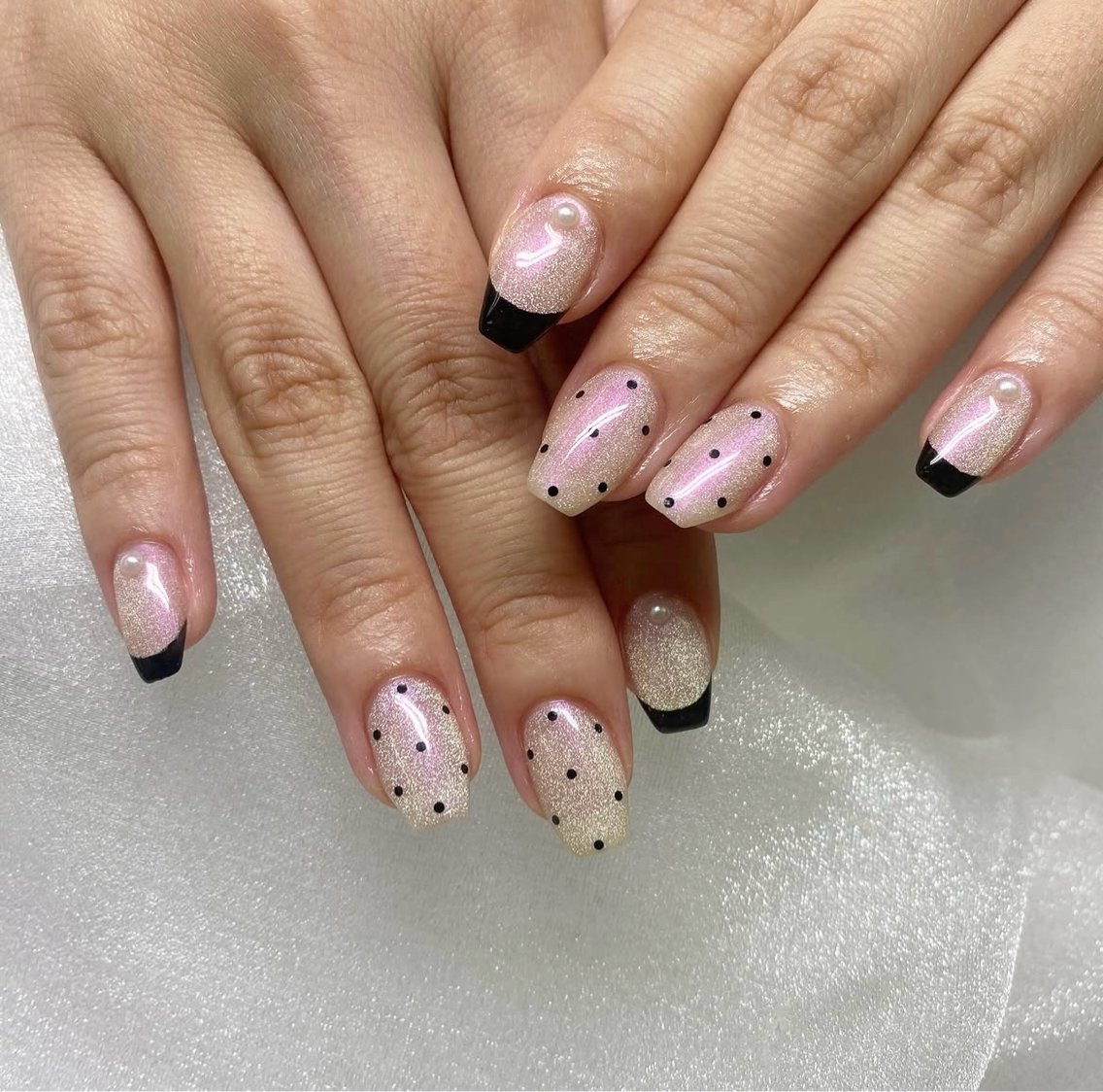ネイル ハンドネイル Bianca🩶 TAMIYAのネイルデザイン