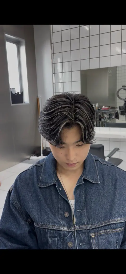 カラー メンズ ヘアカラー 高崎 堅心のヘアスタイル
