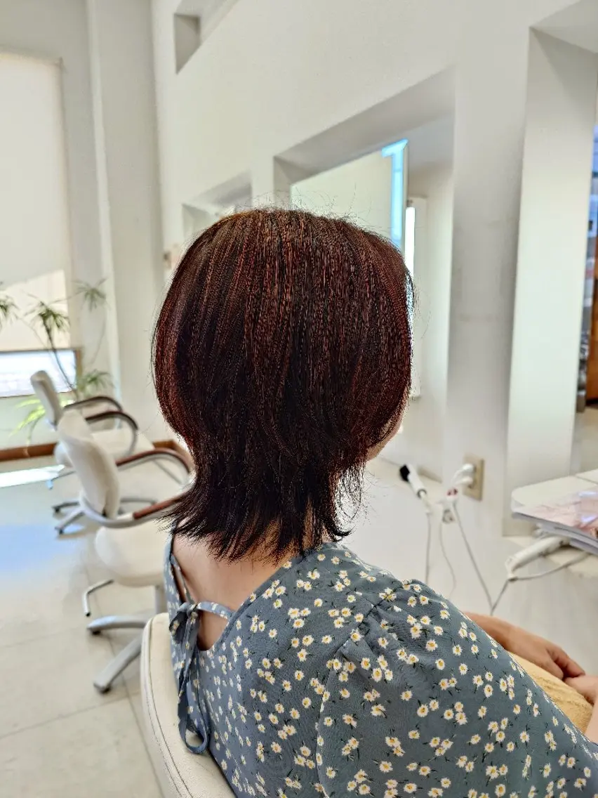 ミディアム ボブ ウルフカット カット トリートメント キンジョウ エナミのヘアスタイル